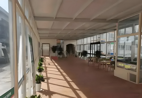 大专生深圳户口条件_冯骥荐电影南京照相馆：没有抒情只有血的事实 冯骥荐电影大家都要容看内